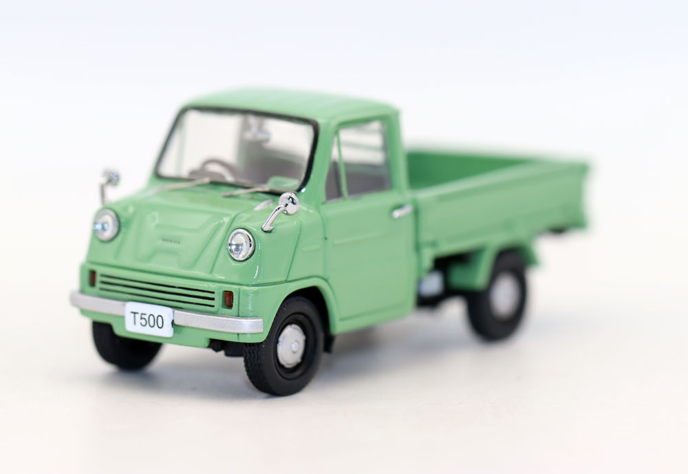 Vintage Collectible Trucks - Ebbro 1/43 Scale T500 Truck Vintage