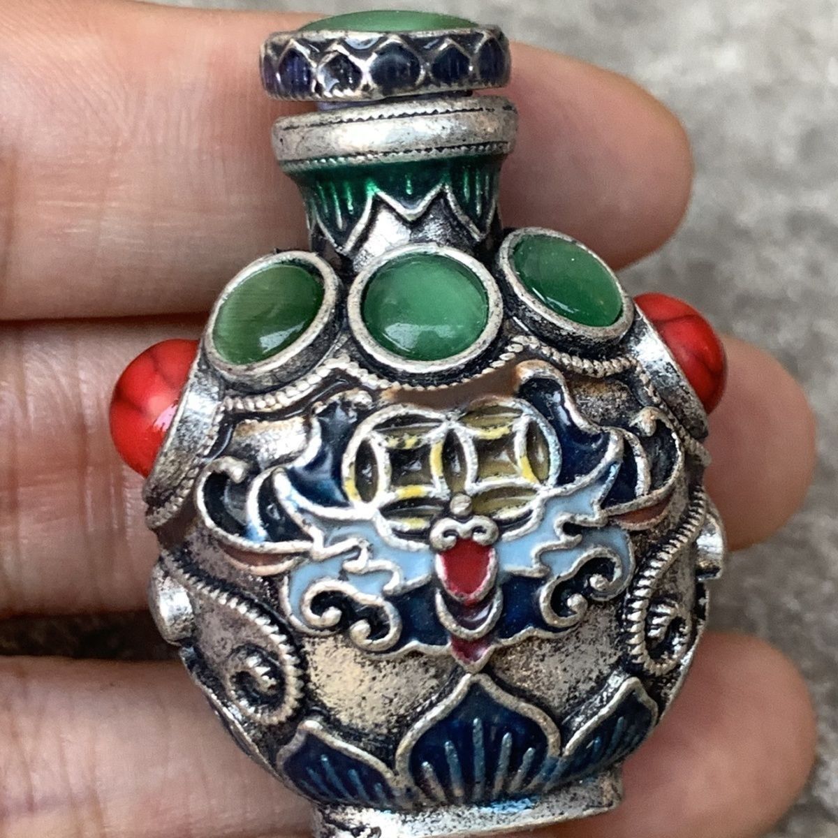Vintage Cloisonne Bronze Snuff - Collectible Vintage Tools review and price